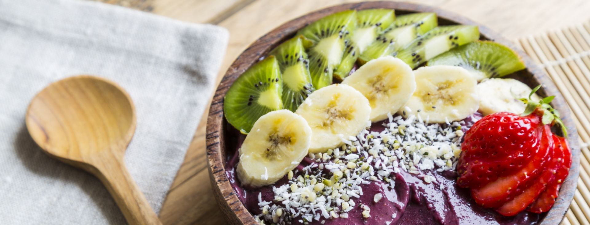 Berry Spinach Oatmeal Bowl